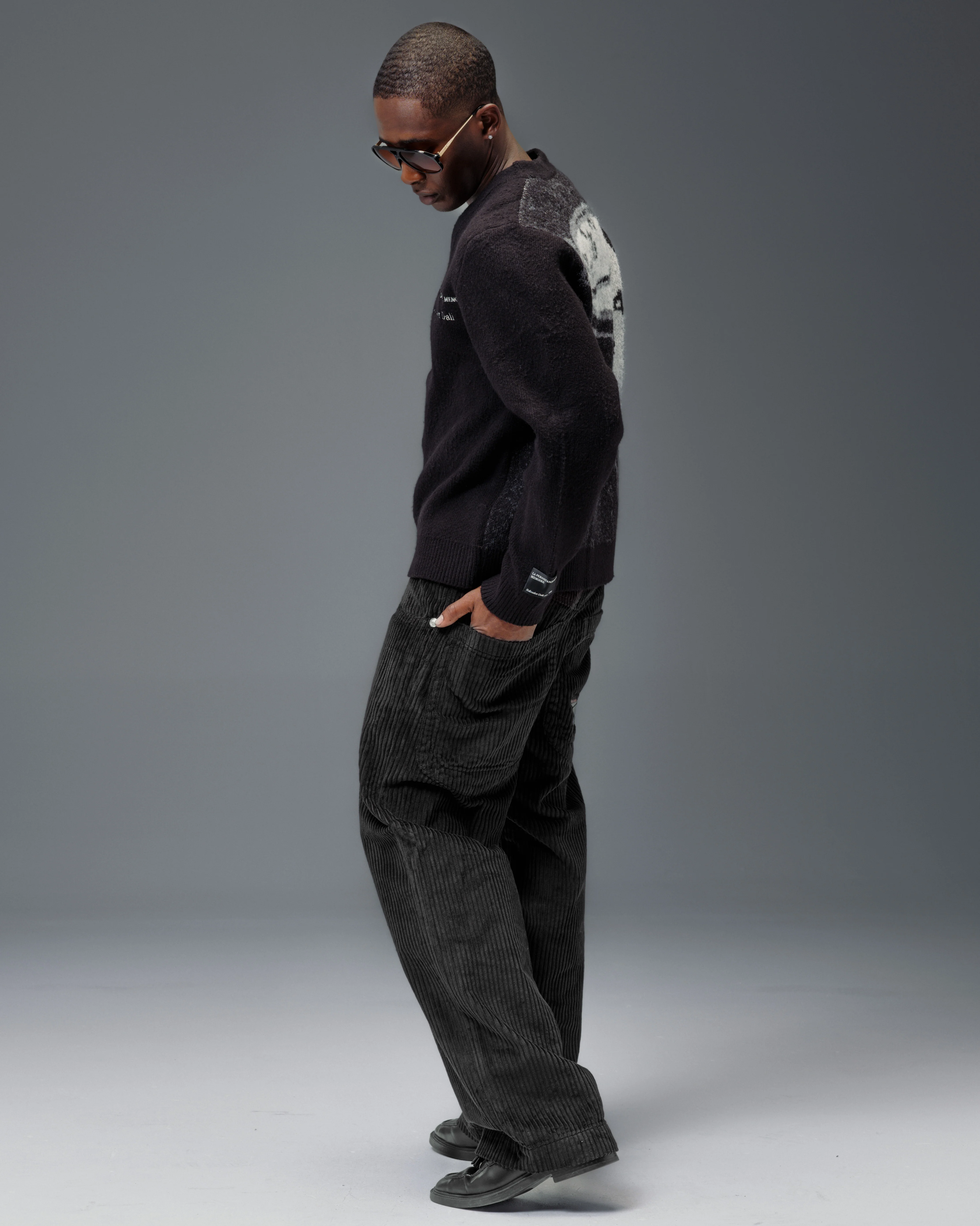 169 Low Down. 20". 4 Wale Corduroy. Black. - Image 4