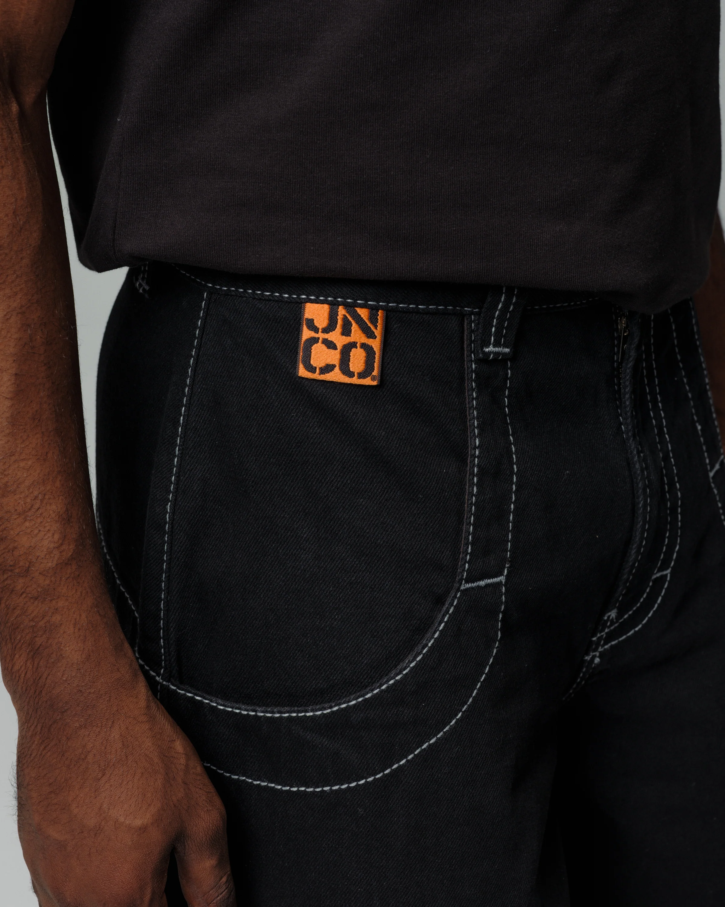 Convict. 50". Jet Black. - Image 11