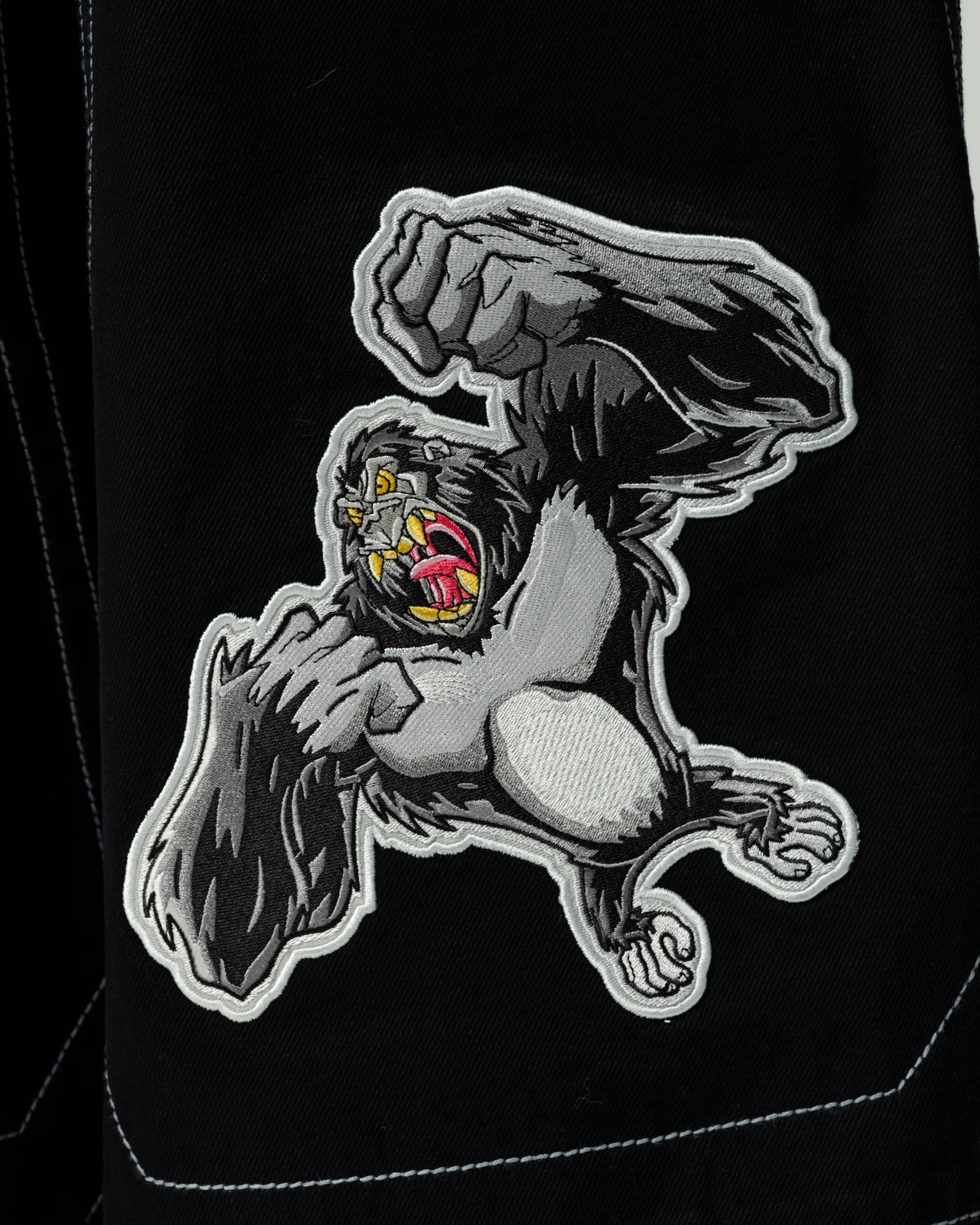 Silverback. 32". Jet Black. - Image 12