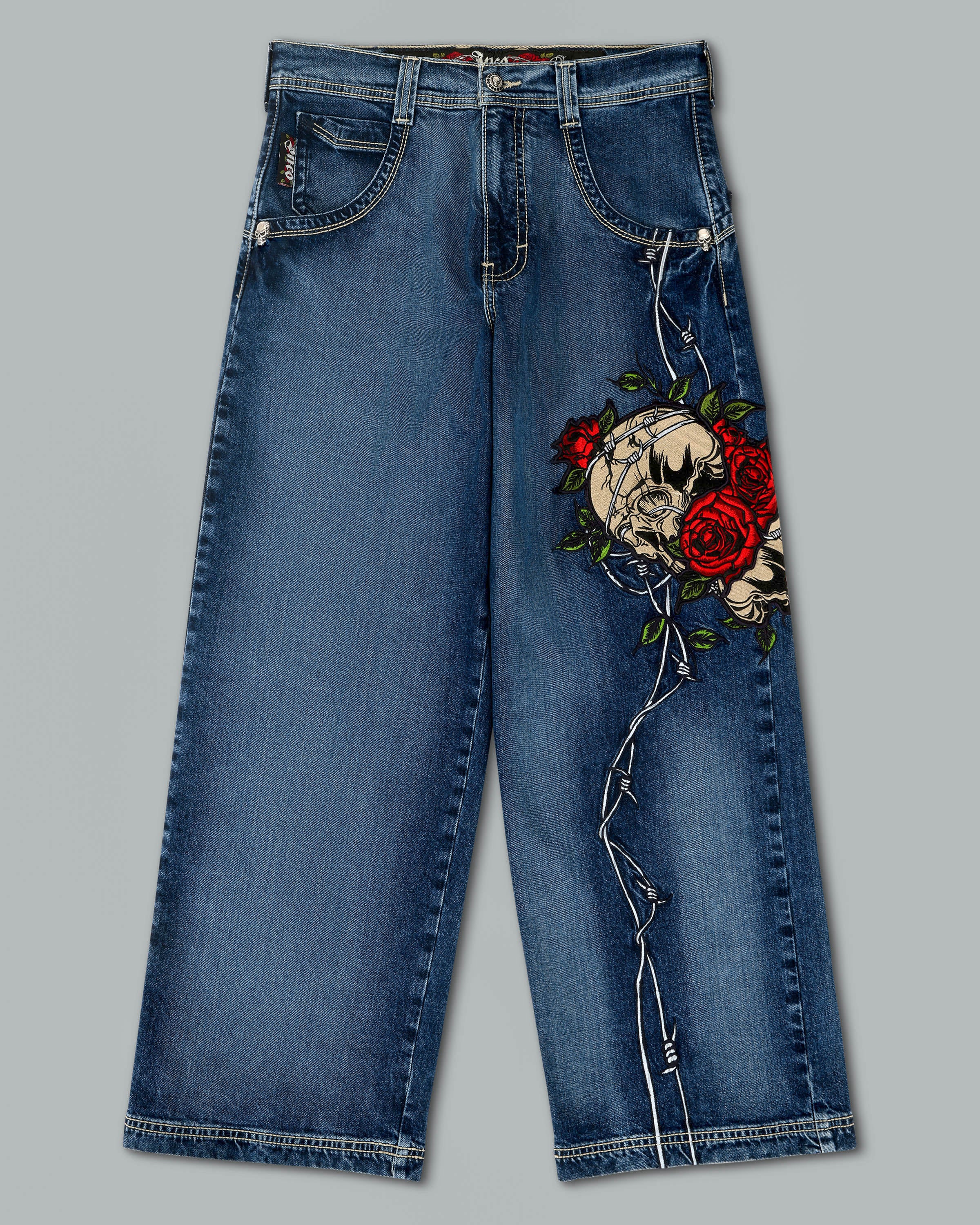 Skull & Roses. 24". Hand-Sand Dark Stone. - Image 10