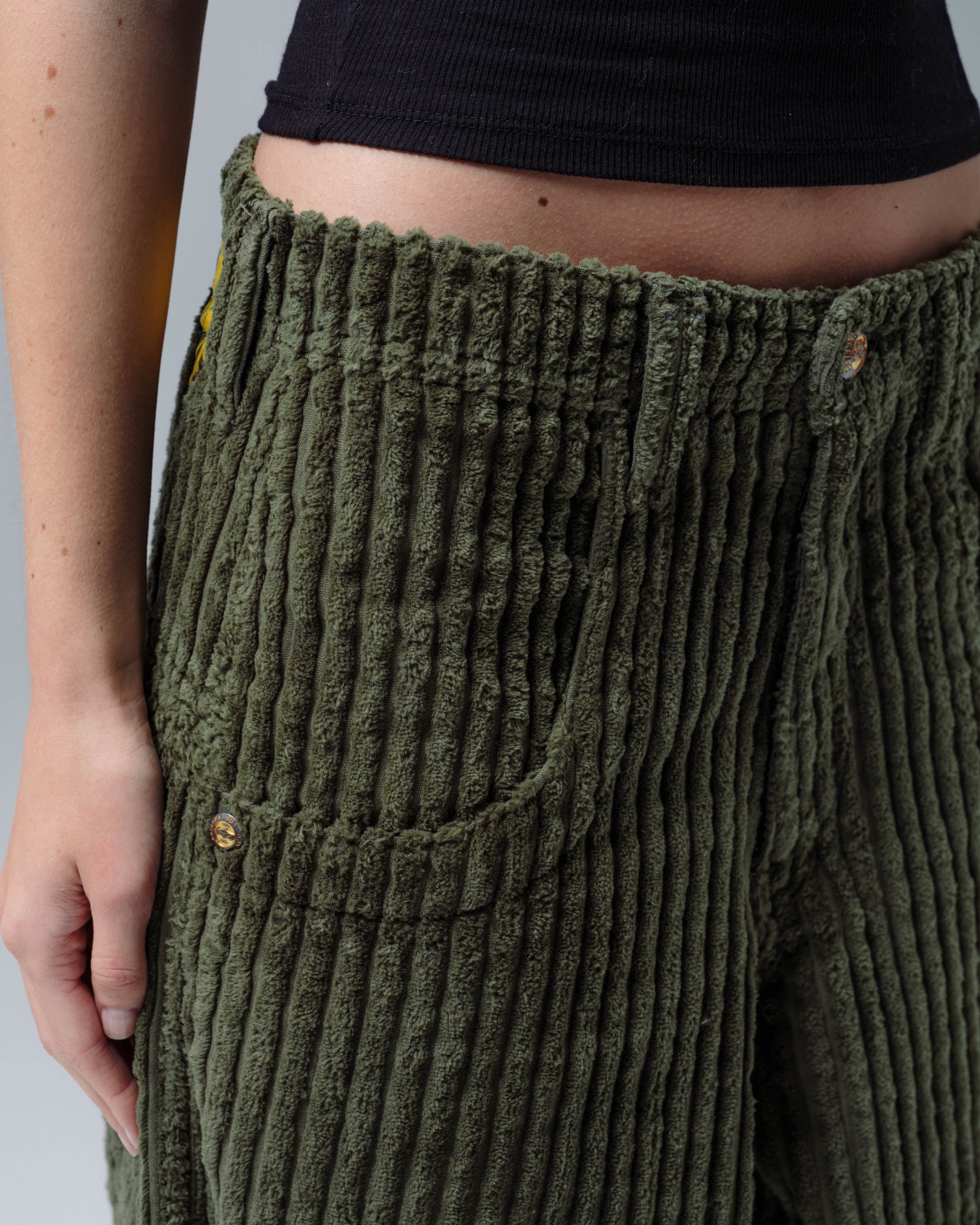 W Jester. 26". 2 Wale Corduroy. Moss. - Image 11