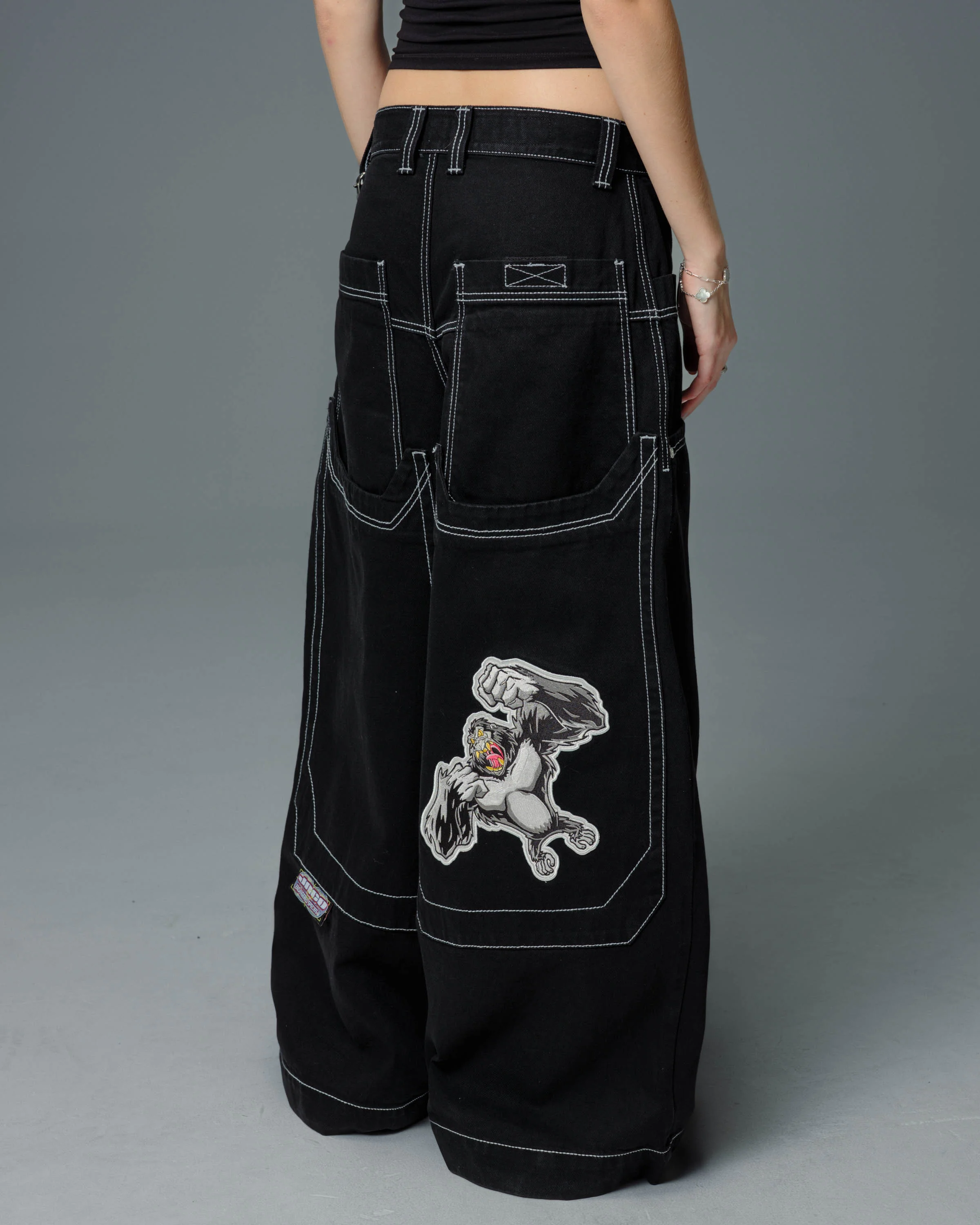 W Silverback. 32". Jet Black. - Image 11