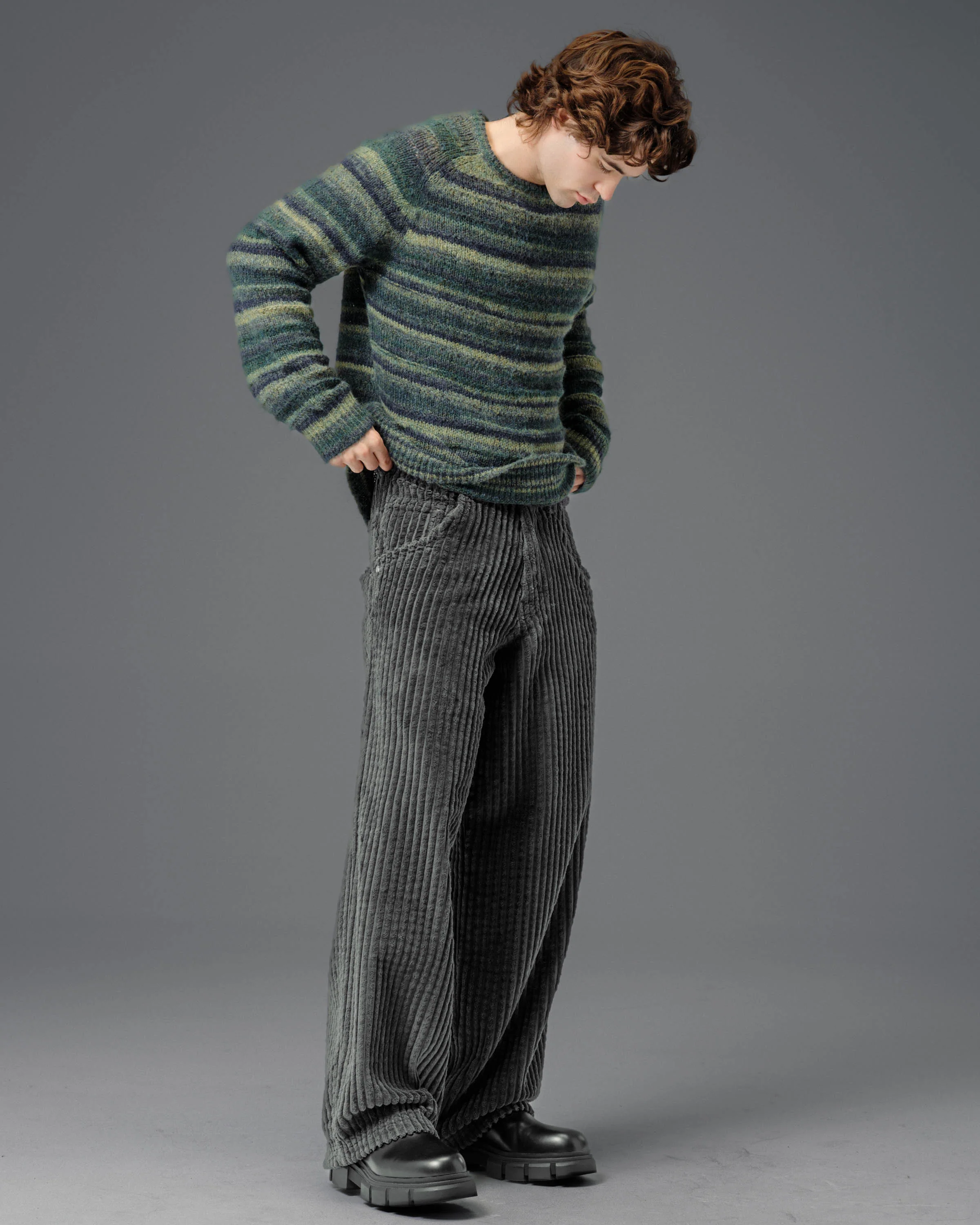 Wizard. 24". 2 Wale Corduroy. Magnet. - Image 10